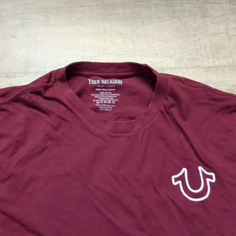 True Religion Men’s Burgundy Graphic T-Shirt Medium Buddha Guitar Logo Maroon M